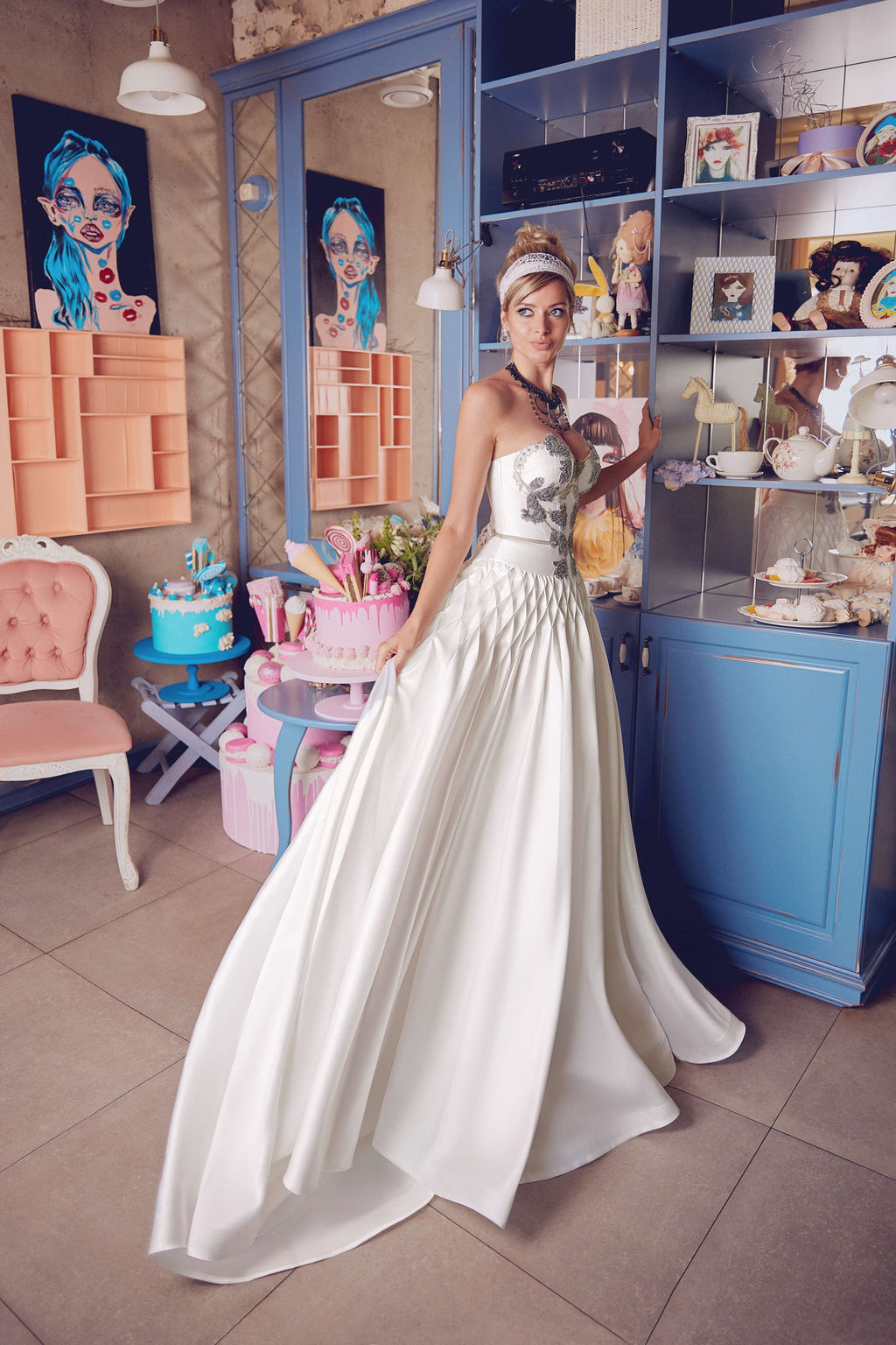 Dazzle the day away in the Florence Gown! This playful doll wedding gown features exquisite details and alluring lace, making it the perfect outfit for any special occasion. Look and feel like royalty with this luxurious robe – perfect for making memories that will last a lifetime.