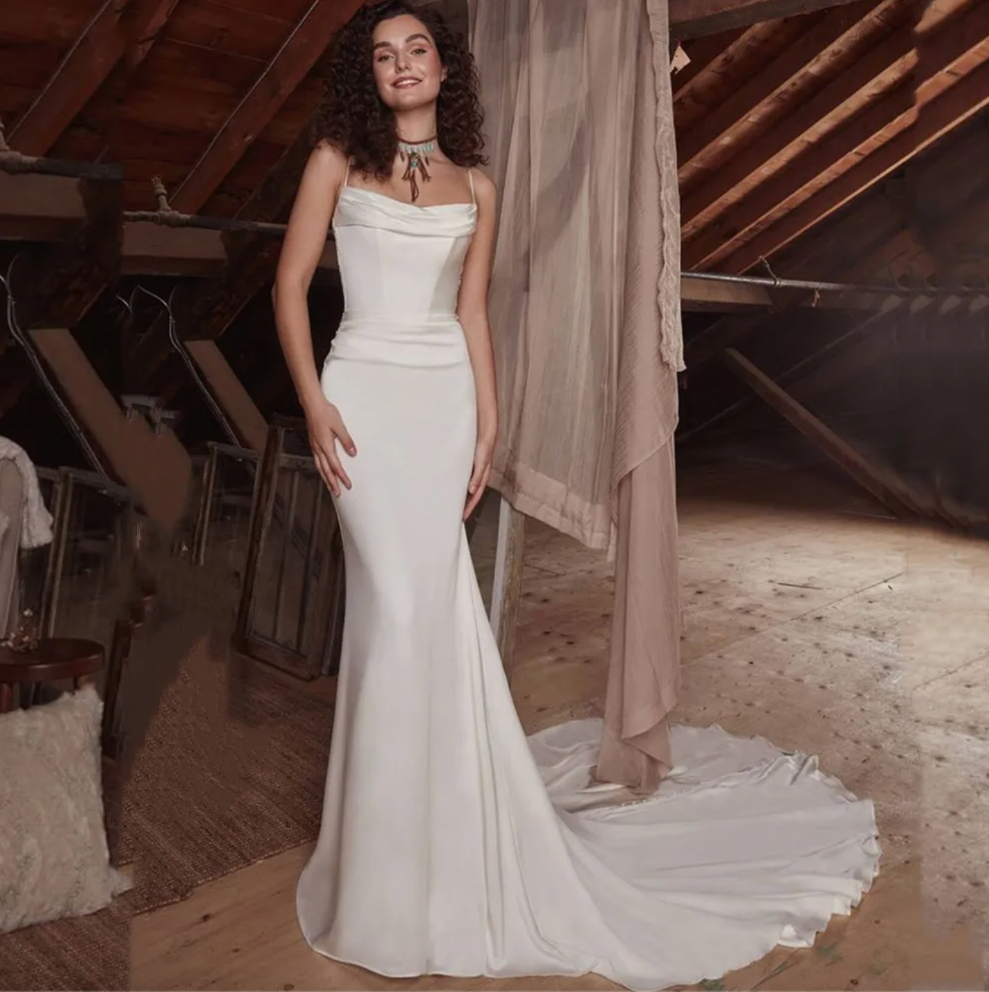Elegant, sophisticated, and undeniably alluring, the Robe Sarita is the perfect wedding dress for the modern bride. With its strapless design, delicate lace appliques, and flattering mermaid silhouette, it exudes a sense of romance and grace. Whether you're walking down the aisle or dancing the night away, this gown will make you feel like the most beautiful bride.