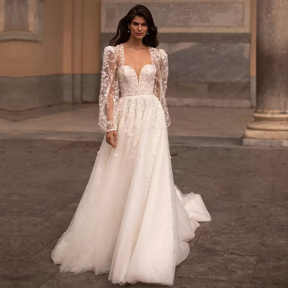 Feel elegant and chic in Robe Margot's two-piece A-line wedding dress! This bridal look is perfect for making a statement, without going overboard. Whether it's your special day or just an occasion for dress-up, you're sure to steal the show. Get ready for your big entrance!