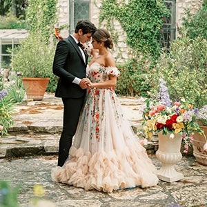 Treat your special day with the Robe Lucianna - a dreamy wedding dress with fairy colorful embroidery, a puffy mesh tulle overlay, and a sweetheart neckline. Feel like a bloomin' flower in this delicate champagne gown! No doubt, you'll be making a stunning statement on your big day.