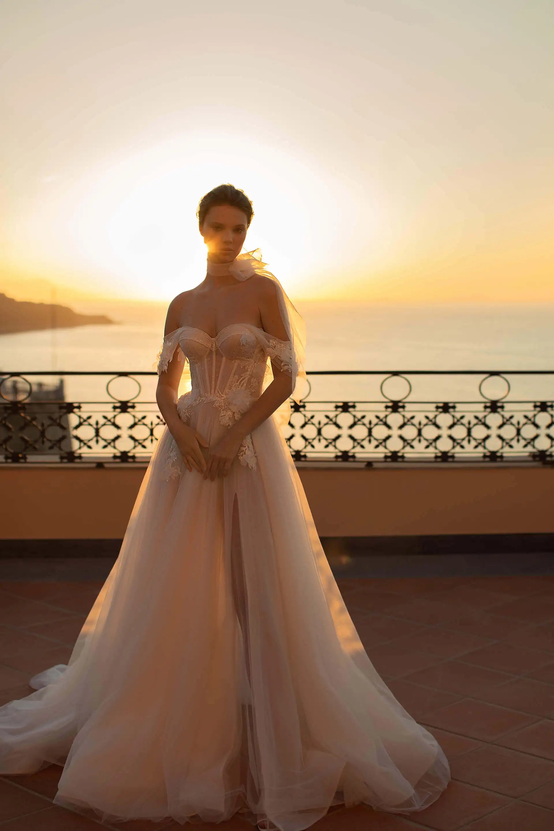 Embrace the daring spirit and make a statement in the Robe Natalia for your special day. This wedding dress exudes confidence and elegance with its stunning design. Be bold and captivate the crowd in this unforgettable bridal gown.