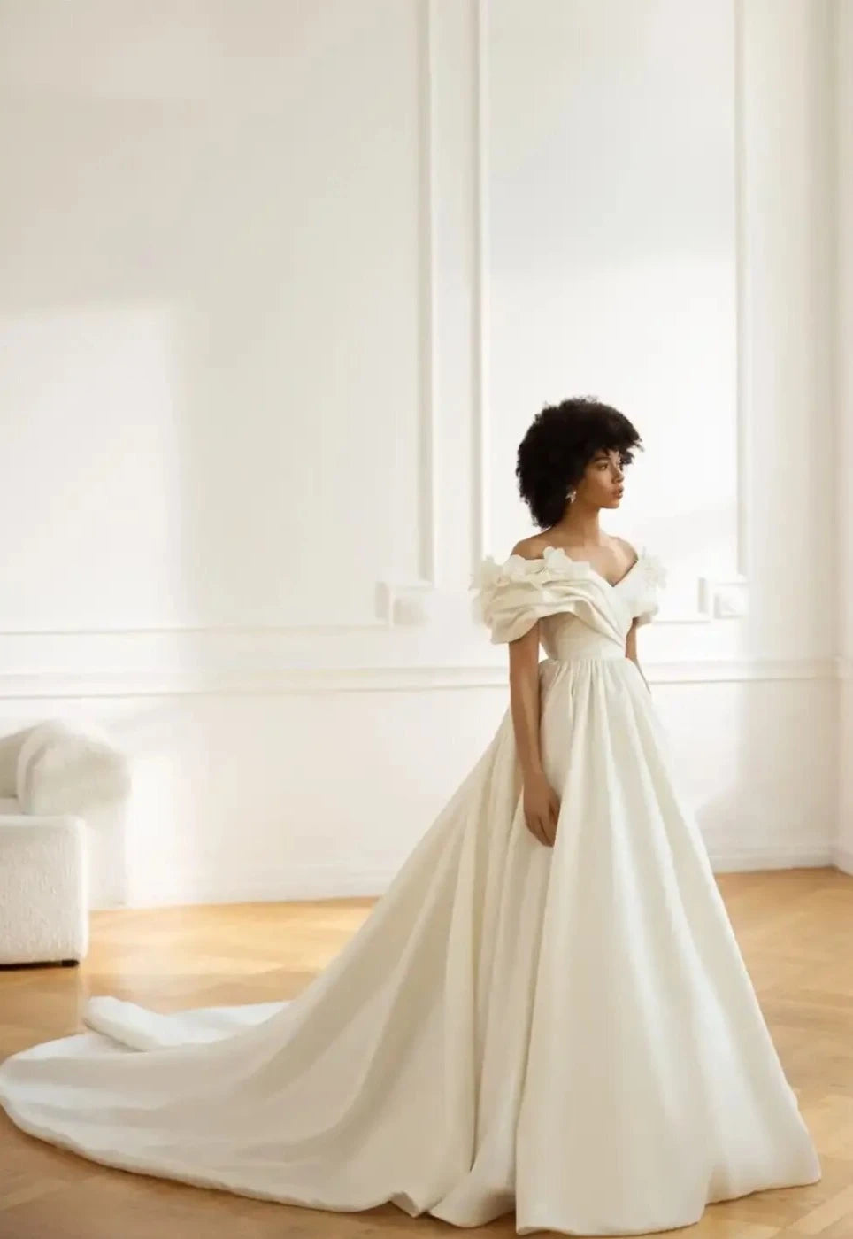 Elevate your elegance with our Dress Keisha. The V neckline and off the shoulder design exudes sophistication. Adorned with 3D flowers, this A line dress is a work of art. Perfect for weddings, you'll be the picture of grace and style.