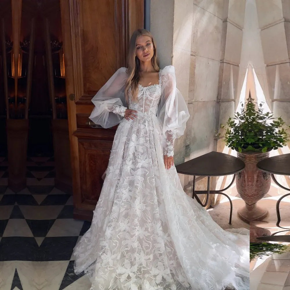 Make your special day extra special with Robe Nancy's wedding dress. This beautiful gown features a sweetheart neckline and princess-style silhouette for a timeless and classic look. The exquisite bodice and soft, luxurious fabric will make you feel like royalty.